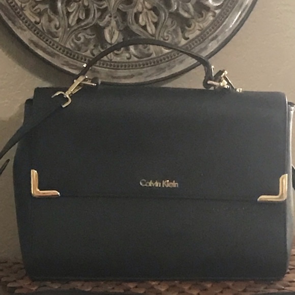 Calvin Klein Purse - Picture 1 of 7